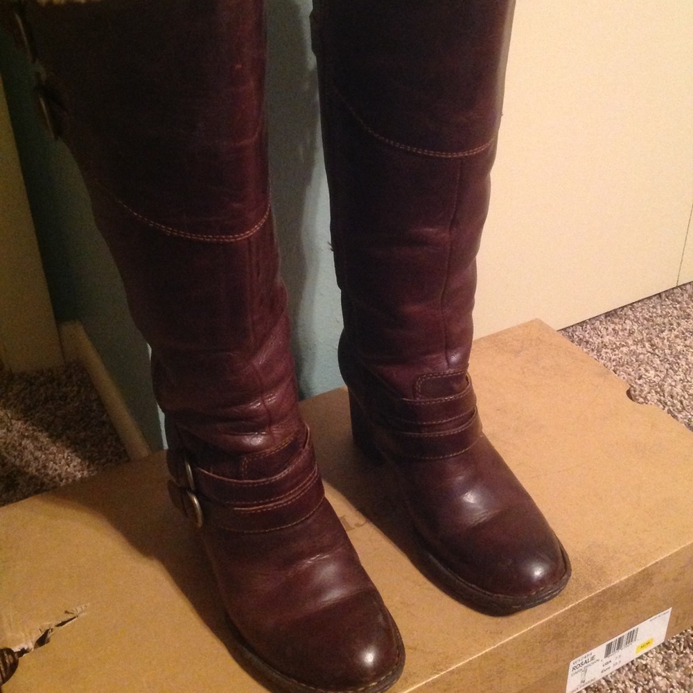 BORN Rosalie Canoe Shearling boots